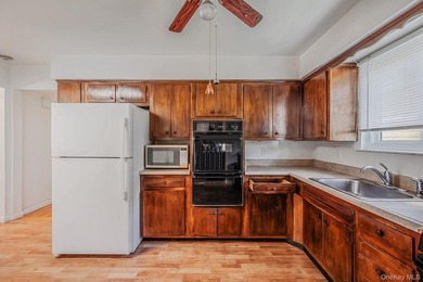 Welcome to 146-15 27th Avenue, a well-maintained and spacious - photo 28