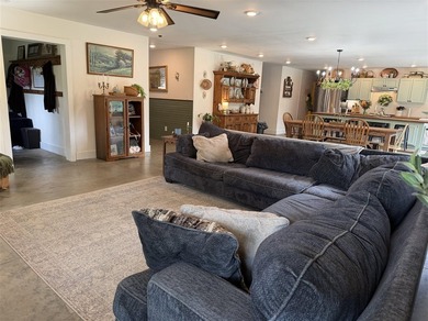 Escape to your own private retreat just minutes from Lake Malone - photo 30