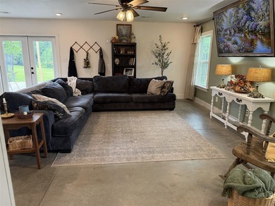 Escape to your own private retreat just minutes from Lake Malone - photo 31