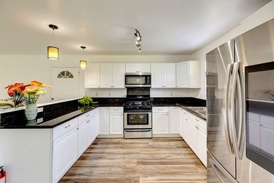 Conveniently located on 15th Avenue off Kaloli Drive in Hawaiian - photo 8