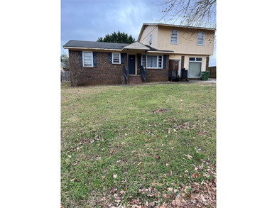 Lake Wylie Home For Sale in Mount Holly North Carolina