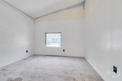 Shopping center with seven prime retail units offered for sale - photo 11