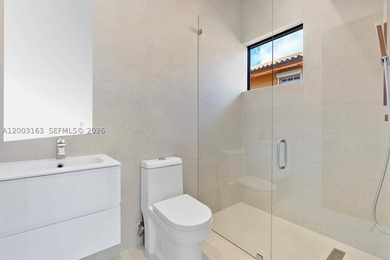 This 5 bed, 5.5 bath residence, new construction and never lived - photo 18