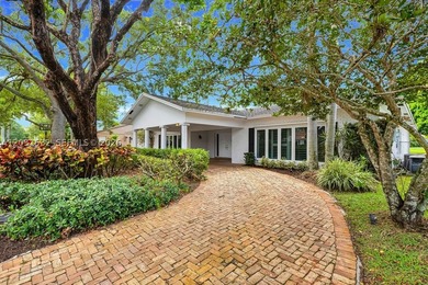 Discover Lake Front living in the prestigious Jacaranda Country - photo 2