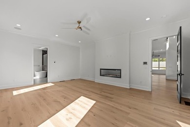 Discover the perfect blend of modern luxury and timeless design - photo 22