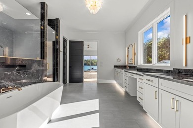 Discover the perfect blend of modern luxury and timeless design - photo 27