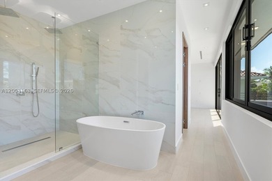 This 5 bed, 5.5 bath residence, new construction and never lived - photo 29