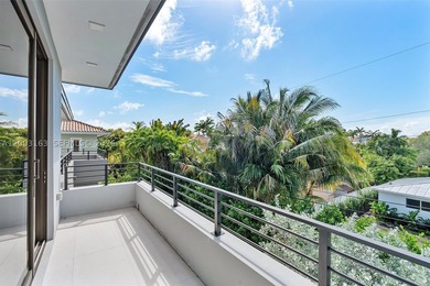 This 5 bed, 5.5 bath residence, new construction and never lived - photo 30