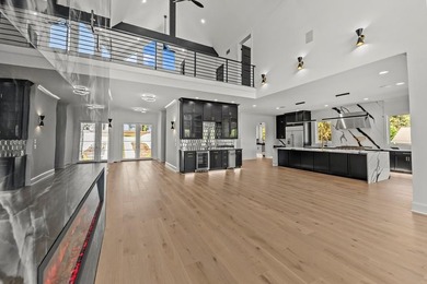 Discover the perfect blend of modern luxury and timeless design - photo 32