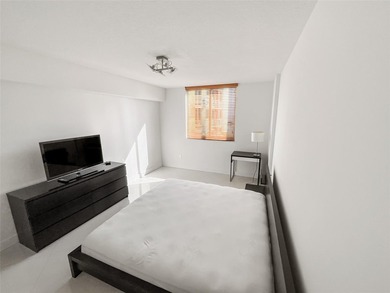 2775 NE 187th St 627 - photo 3