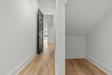 Discover the perfect blend of modern luxury and timeless design - photo 36