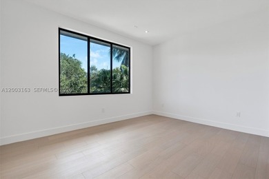 This 5 bed, 5.5 bath residence, new construction and never lived - photo 37