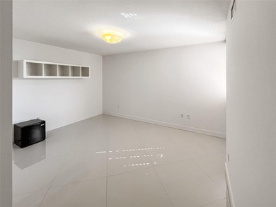 2775 NE 187th St 627 - photo 8