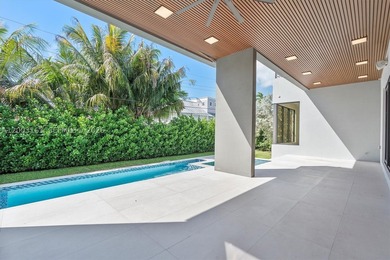 This 5 bed, 5.5 bath residence, new construction and never lived - photo 39