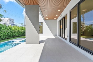 This 5 bed, 5.5 bath residence, new construction and never lived - photo 40