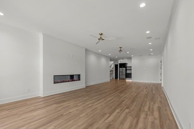 Discover the perfect blend of modern luxury and timeless design - photo 43
