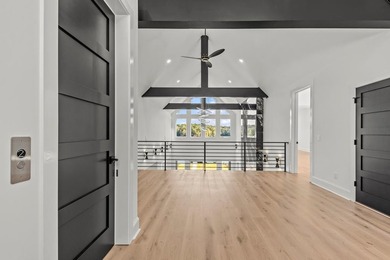 Discover the perfect blend of modern luxury and timeless design - photo 47