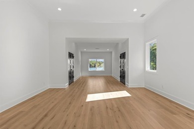 Discover the perfect blend of modern luxury and timeless design - photo 51