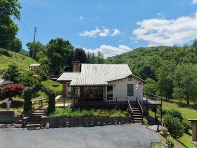 (private lake, pond, coastal) Home For Sale in Newland North Carolina