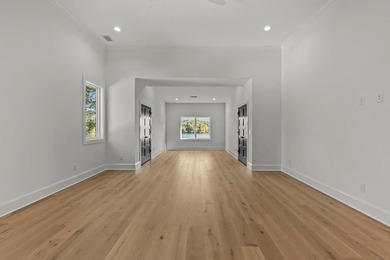 Discover the perfect blend of modern luxury and timeless design - photo 55