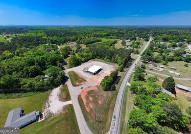 Hard-to-find owner-user opportunity in LaGrange with yard, docks - photo 1