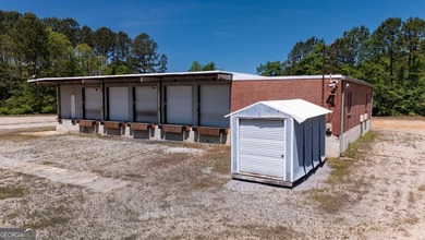 Hard-to-find owner-user opportunity in LaGrange with yard, docks - photo 3