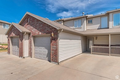 Great Salt Lake Townhome/Townhouse For Sale in Clinton Utah