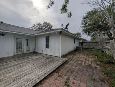 Opportunity awaits at 6142 Camway in Corpus Christi, Texas. This - photo 13
