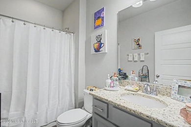 Welcome home to this beautifully maintained brick veneer - photo 19