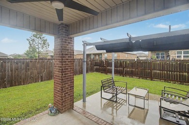 Welcome home to this beautifully maintained brick veneer - photo 22