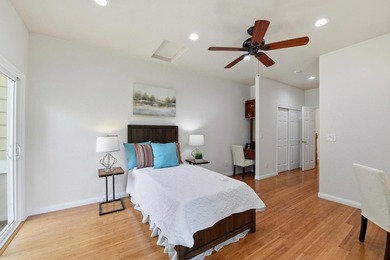 BACK WITH A FRESH NEW LOOK! Welcome to this ~3842 sq ft - photo 27