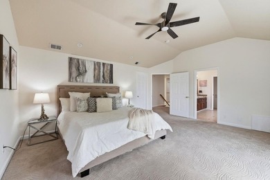 BACK WITH A FRESH NEW LOOK! Welcome to this ~3842 sq ft - photo 32