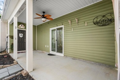 An exceptionally maintained 3-bedroom, 2.5 bath, end unit - photo 33