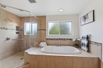 BACK WITH A FRESH NEW LOOK! Welcome to this ~3842 sq ft - photo 36