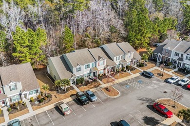 An exceptionally maintained 3-bedroom, 2.5 bath, end unit - photo 41