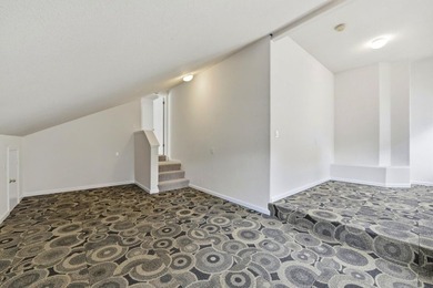 BACK WITH A FRESH NEW LOOK! Welcome to this ~3842 sq ft - photo 46