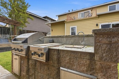 BACK WITH A FRESH NEW LOOK! Welcome to this ~3842 sq ft - photo 48