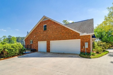 Welcome to 370 Chapel Creek Drive in Santee, SC, where golf - photo 49