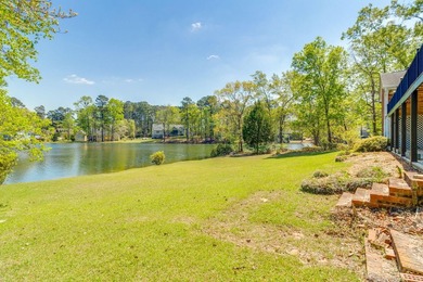 Welcome to 370 Chapel Creek Drive in Santee, SC, where golf - photo 57