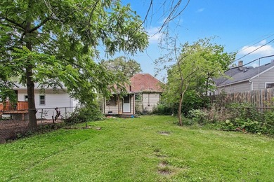 Opportunity awaits with this 2-bedroom, 1-bath home in Round - photo 15
