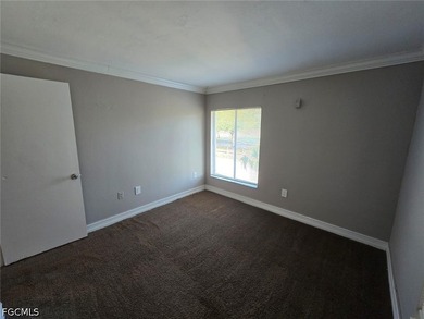 PERFECT FOR INVESTORS! CASH ONLY.... CURRENTLY OCCUPIED PLEASE - photo 8