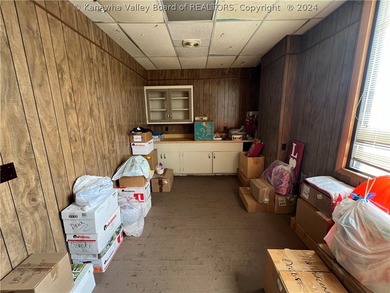 Prime Commercial Property for Sale Near Elk City District! Don't