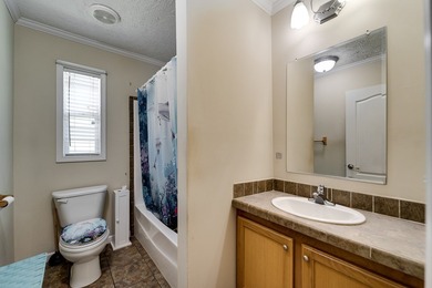 UNRESTRICTED    Top of the line Clayton manufactured home.  Well