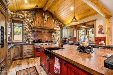 An Extraordinary Mountain Ranch In The Heart Of The Eastern - photo 19