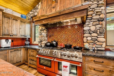 An Extraordinary Mountain Ranch In The Heart Of The Eastern - photo 20