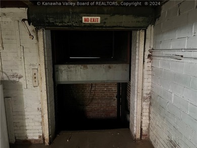 Prime Commercial Property for Sale Near Elk City District! Don't