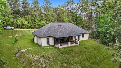 Beautifully designed 3-bedroom, 2.5-bath home backing up to the - photo 31