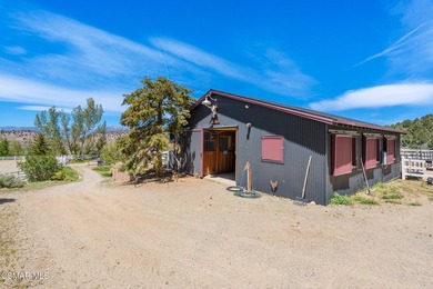 An Extraordinary Mountain Ranch In The Heart Of The Eastern - photo 42