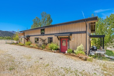 An Extraordinary Mountain Ranch In The Heart Of The Eastern - photo 46