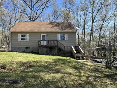 Lake Home For Sale in East Stroudsburg, Pennsylvania